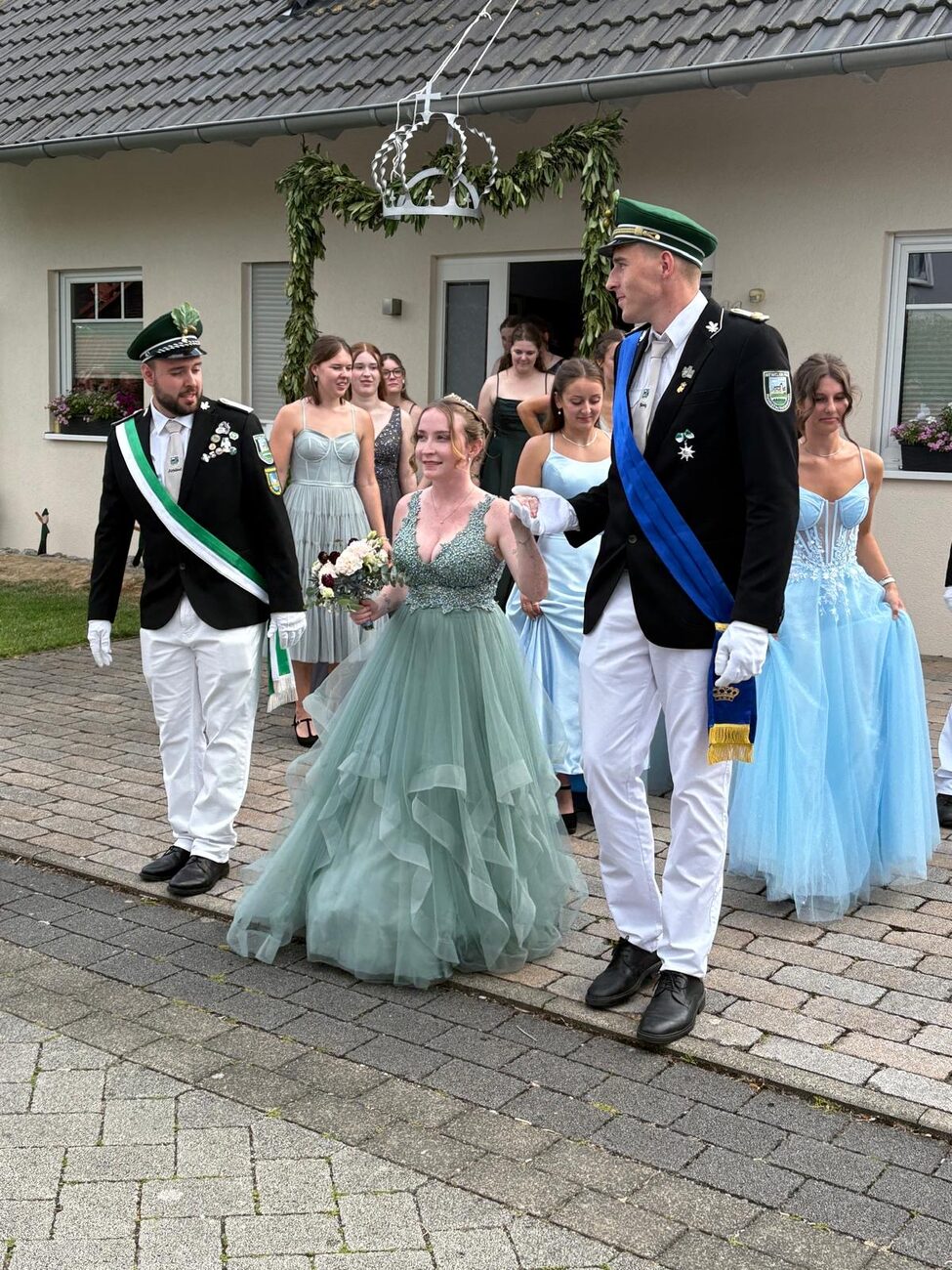 Aufzug des K&ouml;nigspaars
